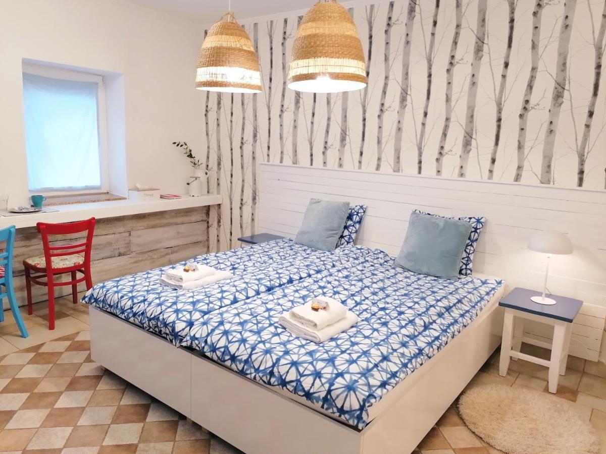 Jaszbereny Boutique Room Екстер'єр фото